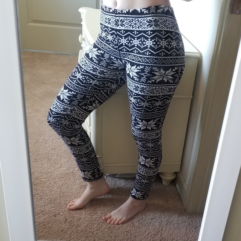 Snowflake Patterned Fur Lined Leggings